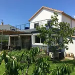 Au Domaine De Lea Apartment Hyeres
