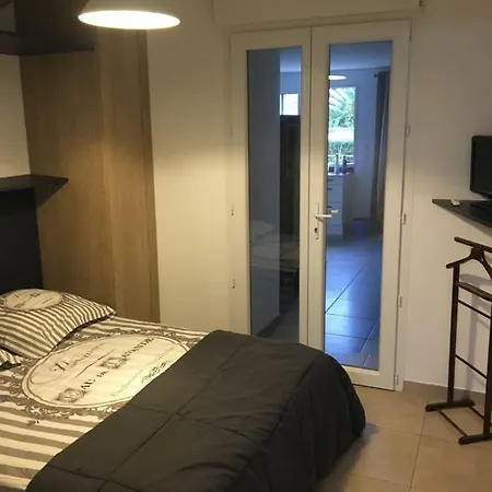 Au Domaine De Lea Apartmán *